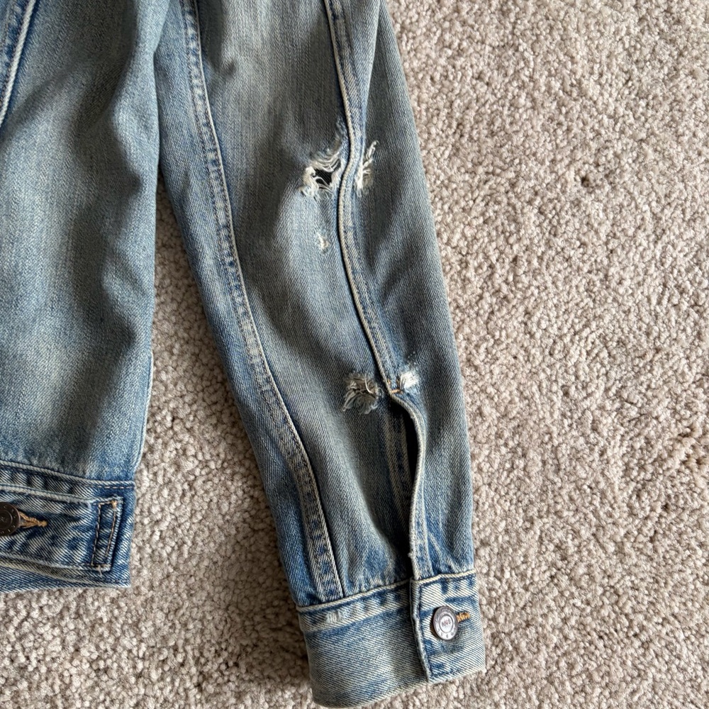 ABLE Women's Merly Denim Trucker Jacket Distressed Blue Closet Staple Sz Medium - Picture 12 of 14